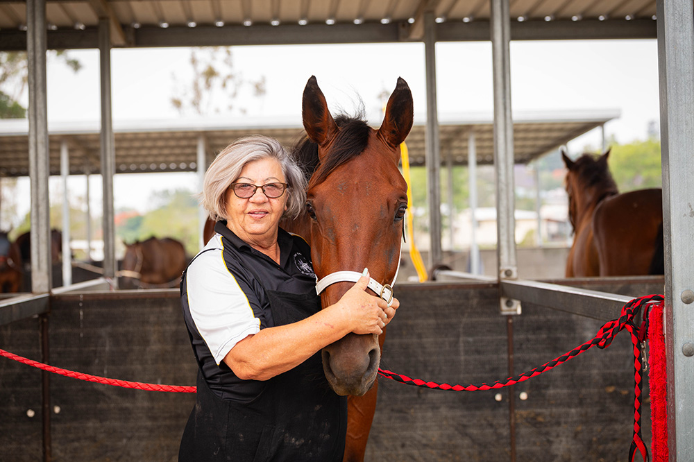 Vale Maxine Ellison